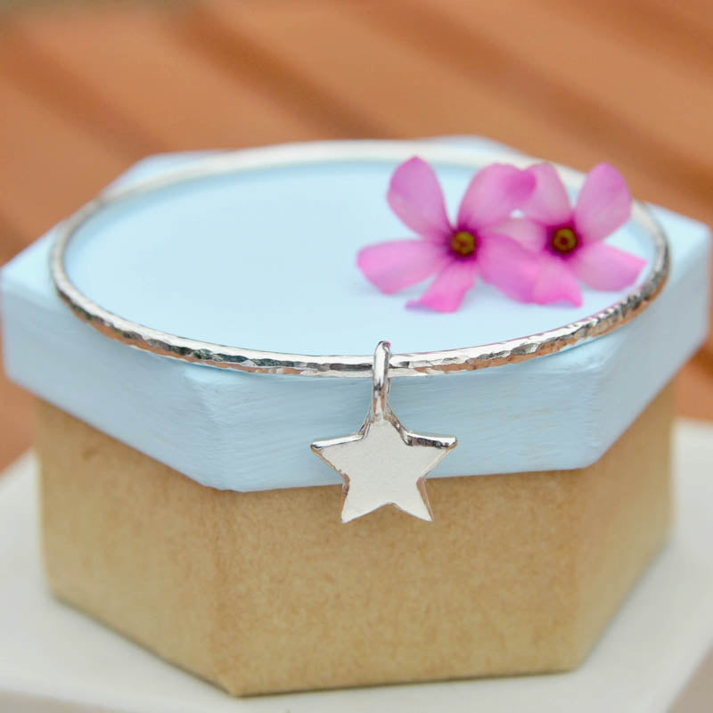 2.5mm Hammered Bangle with Chunky Star Charm