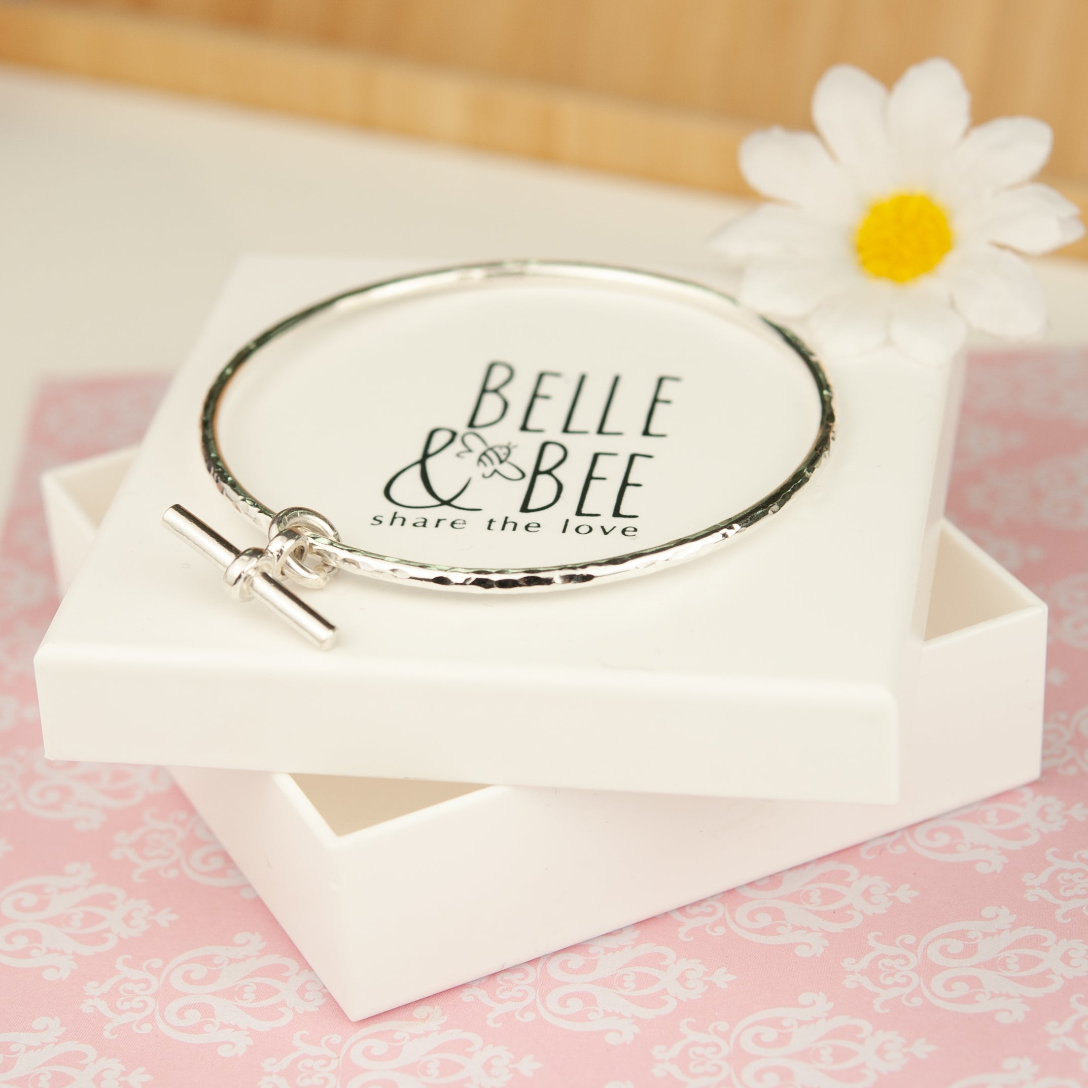 Belle & Bee Midi T Bar bangle