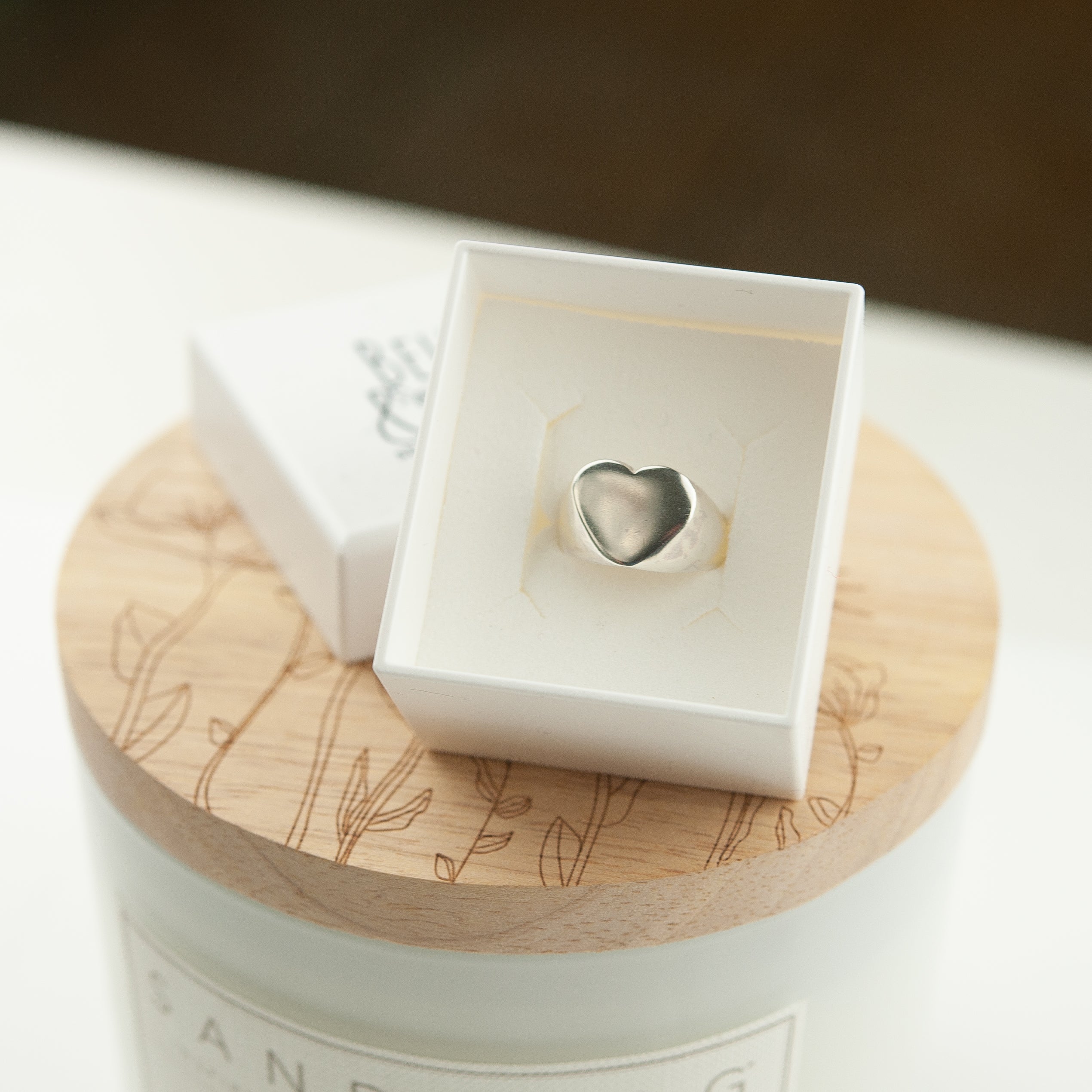 Belle & Bee chunky heart signet ring