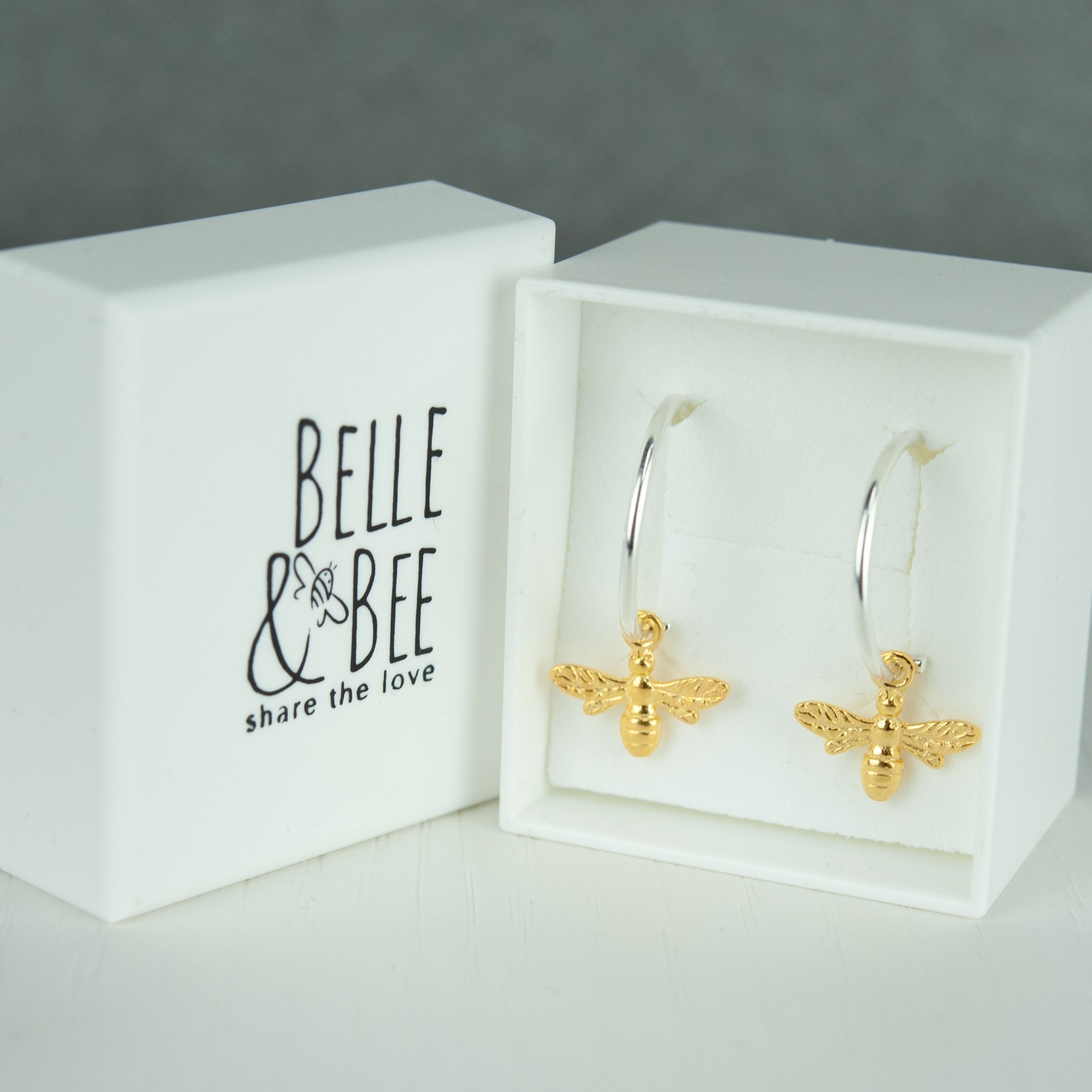 Belle & Bee Delicate bee hoop earring