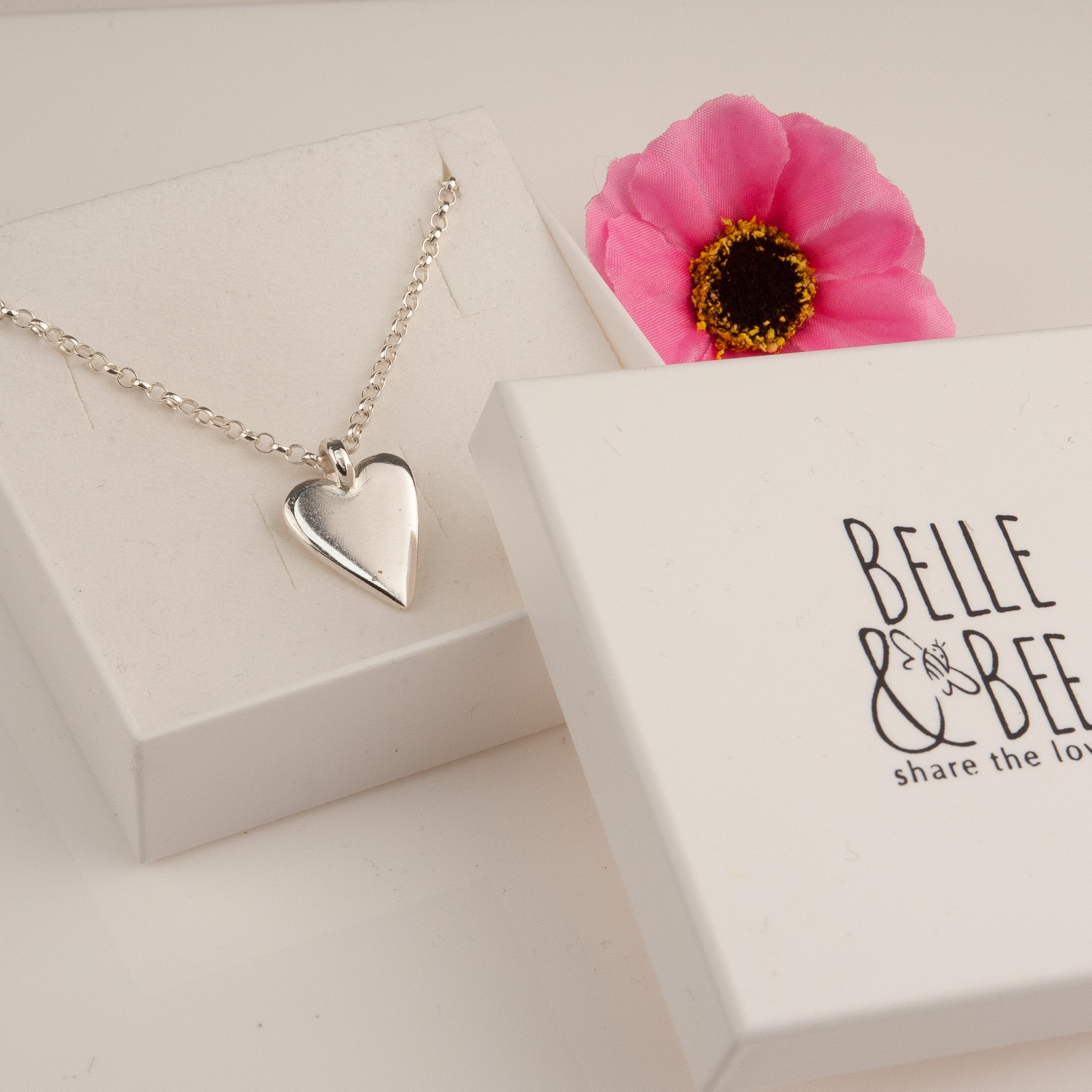 Belle & Bee Belcher necklace with Midi heart charm